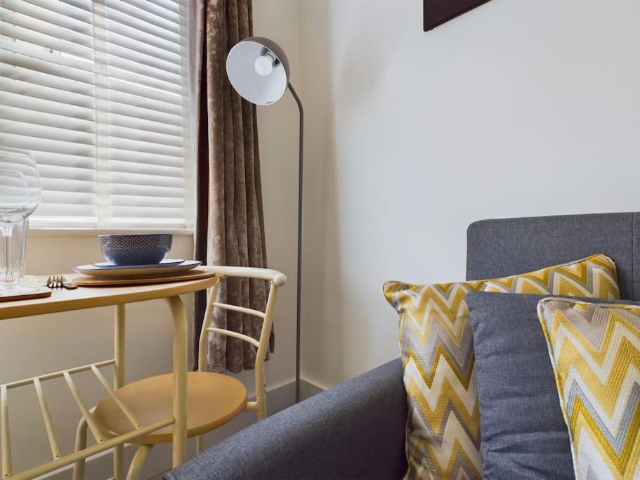 Fabulous Quiet Chelmsford Apartment - Free Parking Exterior photo