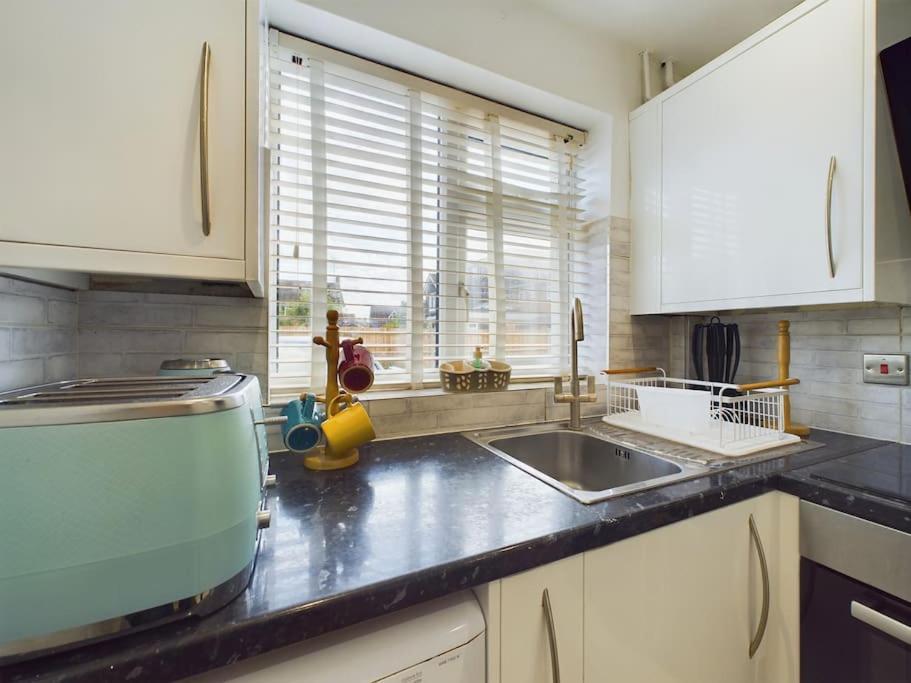 Fabulous Quiet Chelmsford Apartment - Free Parking Exterior photo